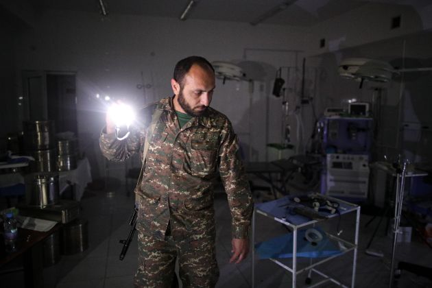 Το Αζερμπαϊτζάν βομβάρδισε στρατιωτικό νοσοκομείο στο Ναγκόρνο