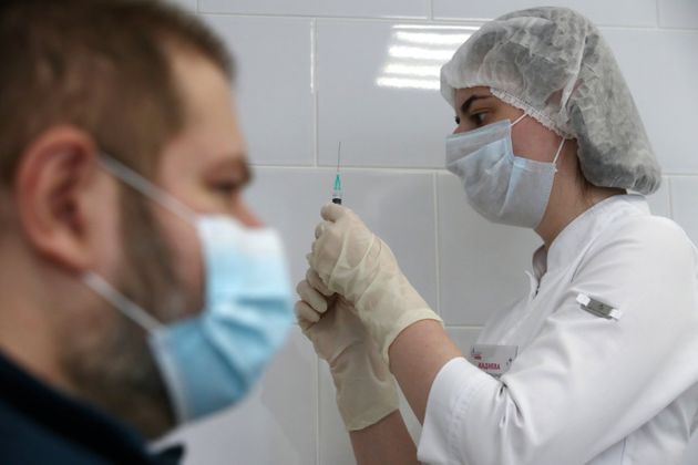 Ρωσία: Ξεκίνησε ο εμβολιασμός του πληθυσμού στη