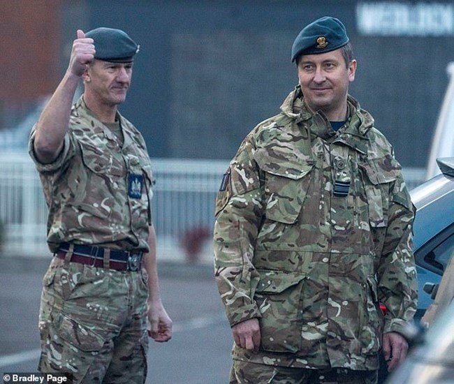 Βρετανία εμβόλιο άσκηση στρατός