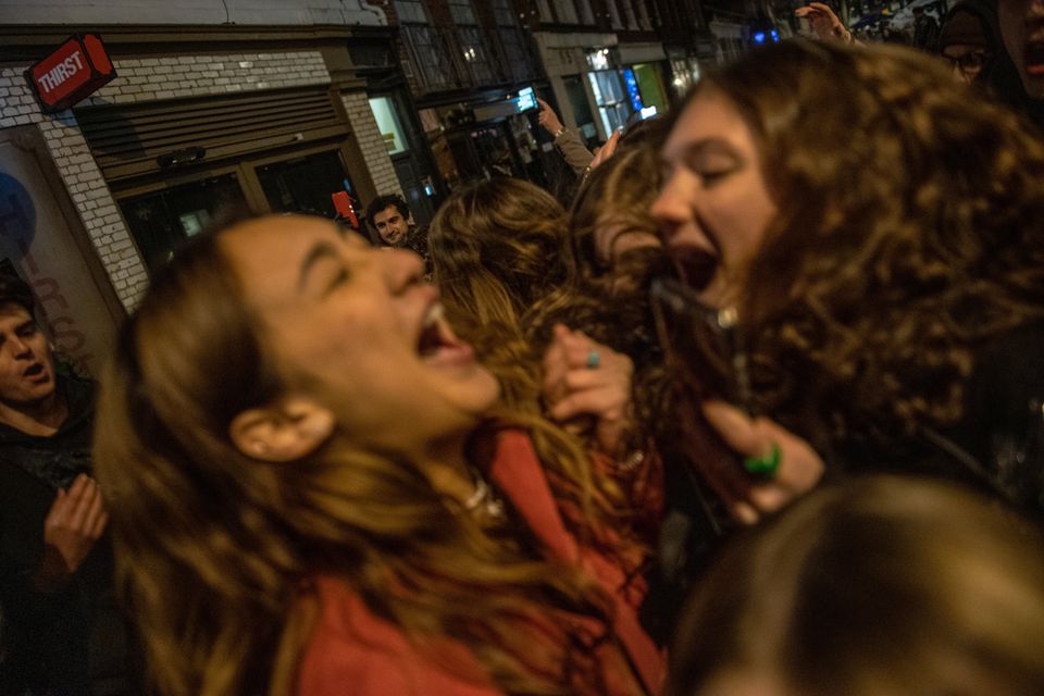 Το Λονδίνο «ζει» ξανά: Εικόνες από τη μεγάλη