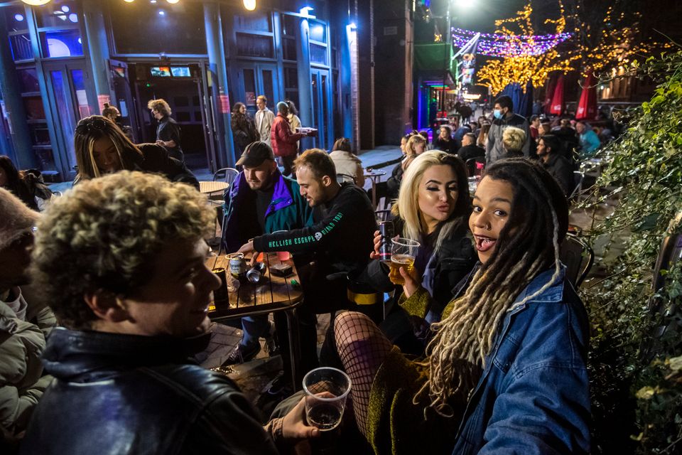 Το Λονδίνο «ζει» ξανά: Εικόνες από τη μεγάλη