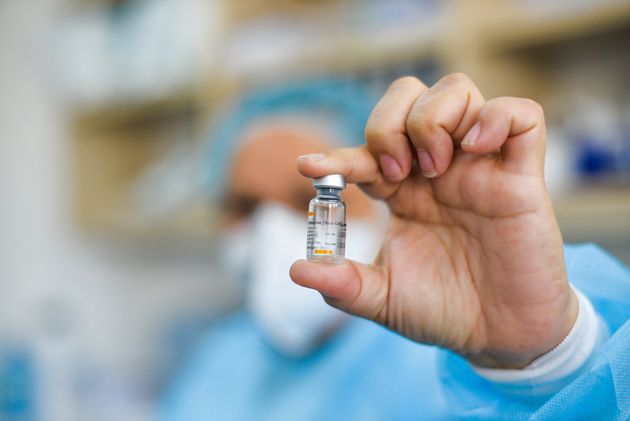 «Πόλεμος» για την άρση της πατέντας των εμβολίων κατά του