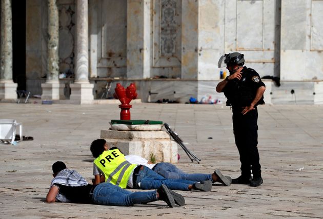 Πεδίο μάχης η Πλατεία των Τζαμιών στην Ιερουσαλήμ και πορεία υπερεθνικιστών